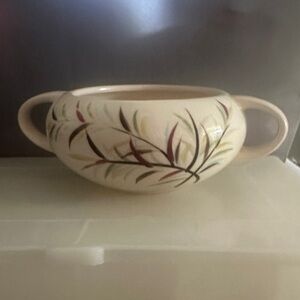 Cream Ceramic Bowl w/Artistic Floral Design Lexington Kasuga Japan Hand painted